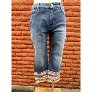 Chico's so slimming girlfriend slim leg crop jeans with embroidery 6P NWT